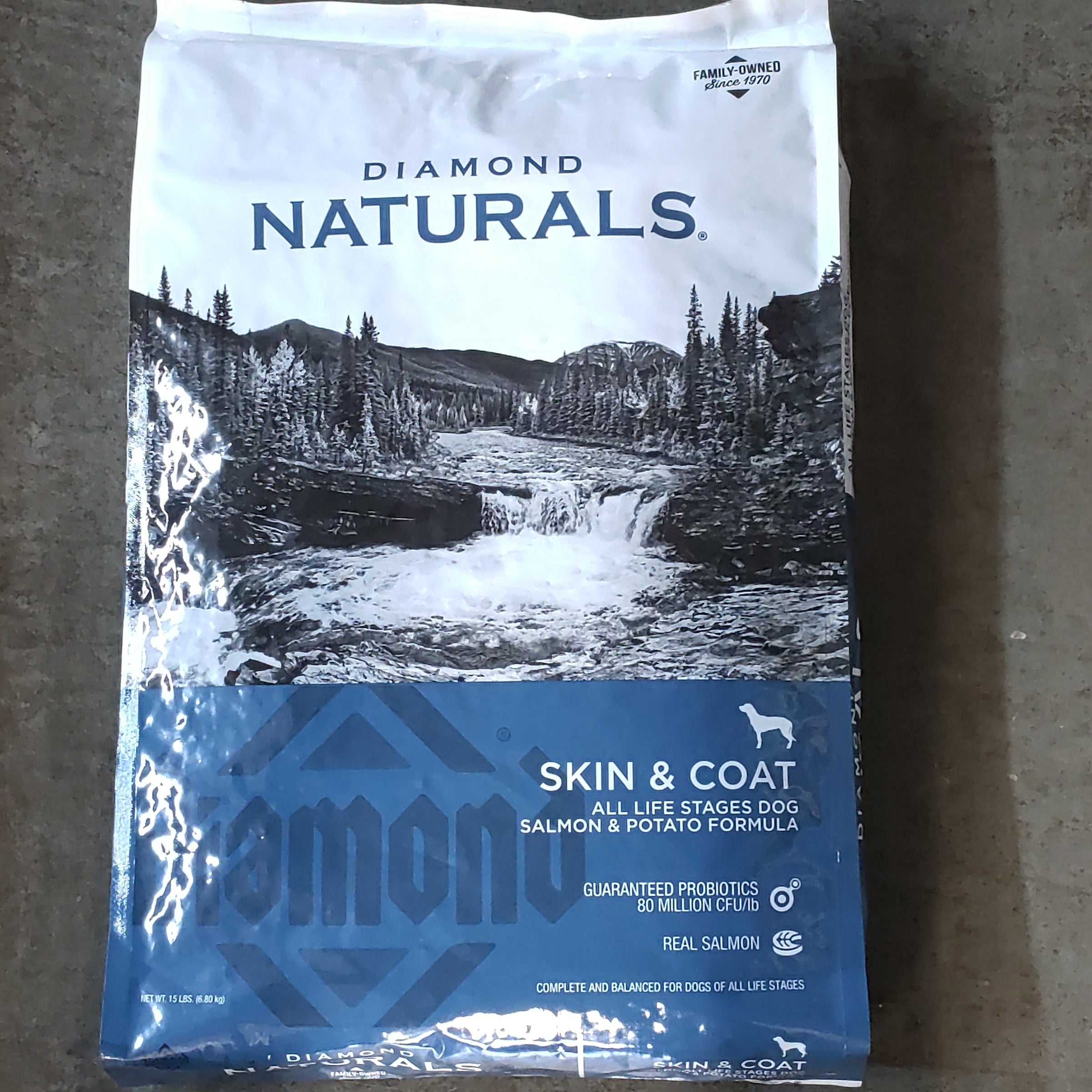 Diamond Naturals Skin and Coat Dog Food  Salmon and Potato Formula for  Sensitive Skin | Denver Area Feed & Pet Supply Store | Lakewood CO Since  1901